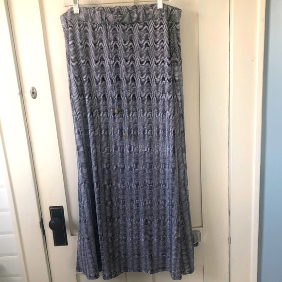 Michael Kors XL Black/white swirl print Maxi Skirt - Picture 1 of 6